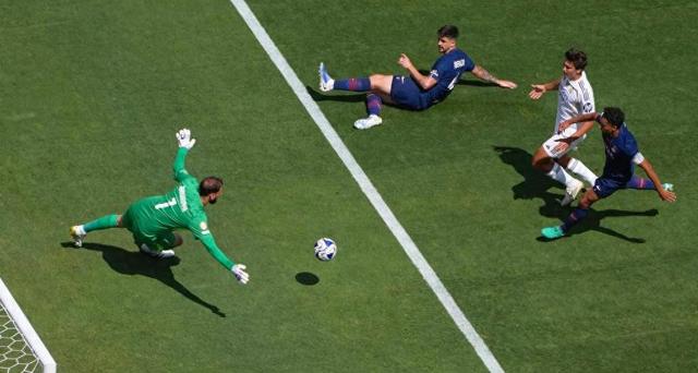 姆巴佩在切尔西比赛中惊险取胜，突破纪录引发热议！的简单介绍-半岛体育app下载